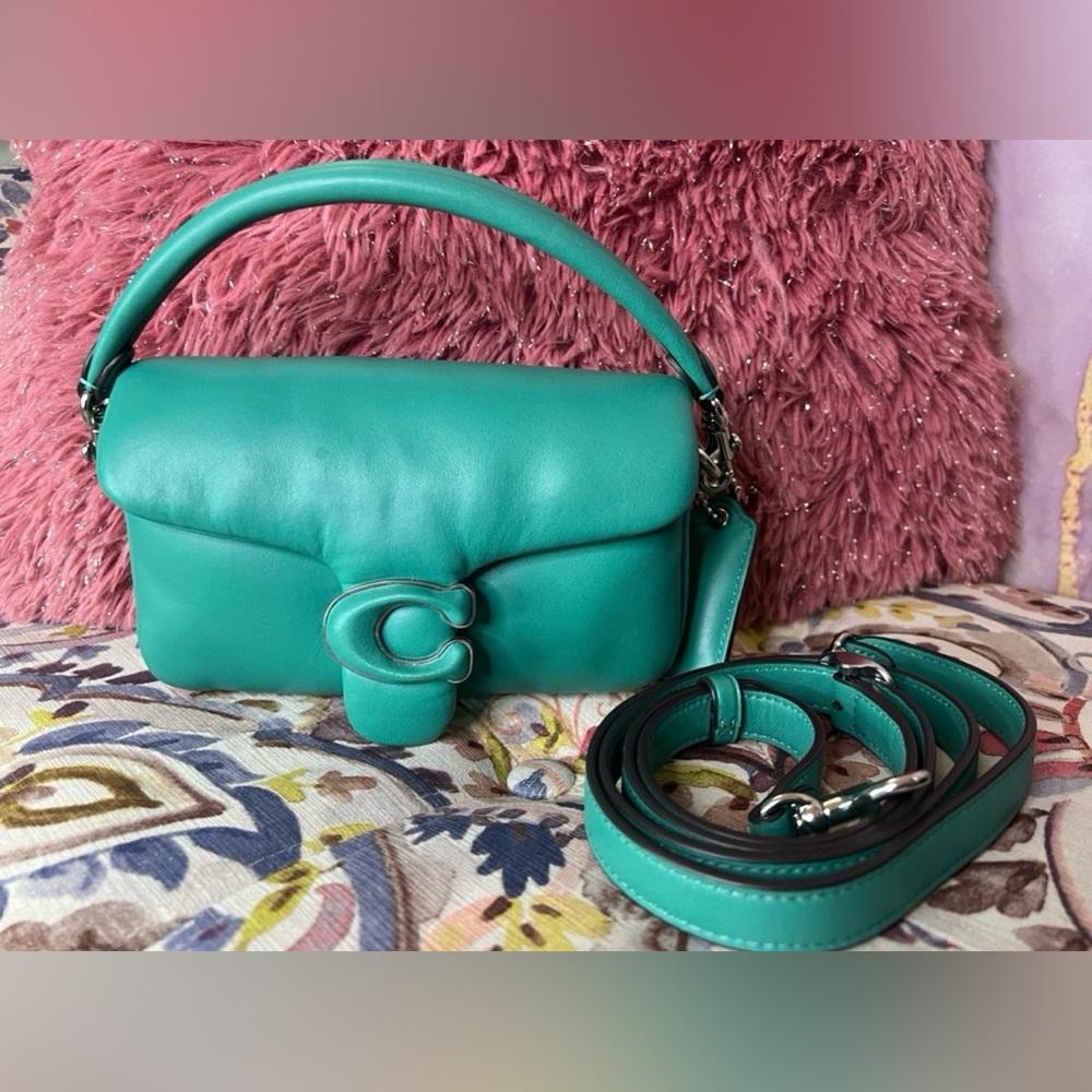 Coach Pillow Tabby 18 SS23